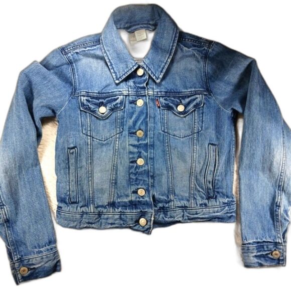 Levi Strauss & Co. Girls/Junior/Petite Denim Trucker Jacket Size Small. Blue. - Picture 1 of 14